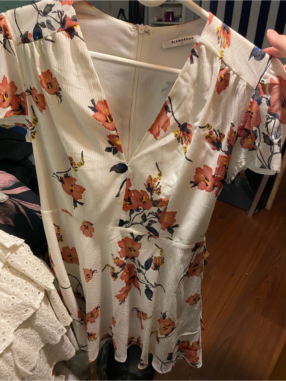 Glamorous White Floral V-Neck Dress size 10.